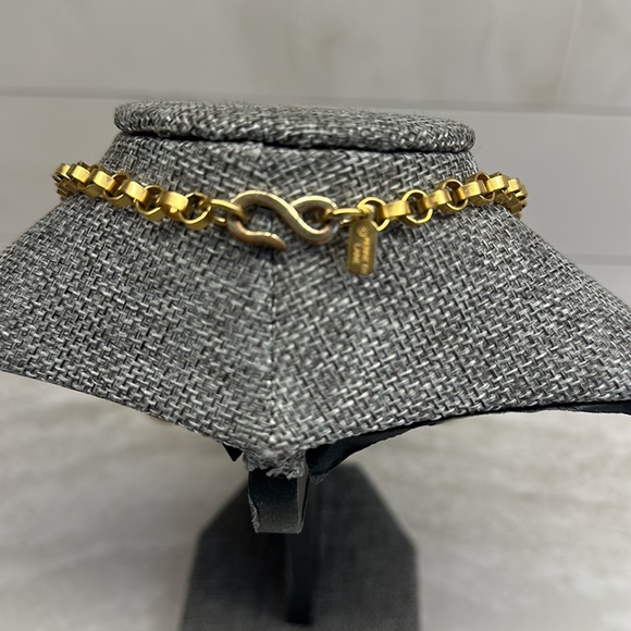 Kenneth J Lane green and gold bib necklace.  Statement piece! - Picture 5 of 7